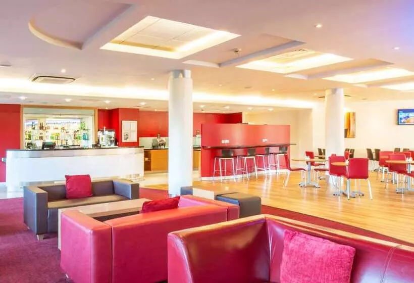 Отель Travelodge Chatham Maritime