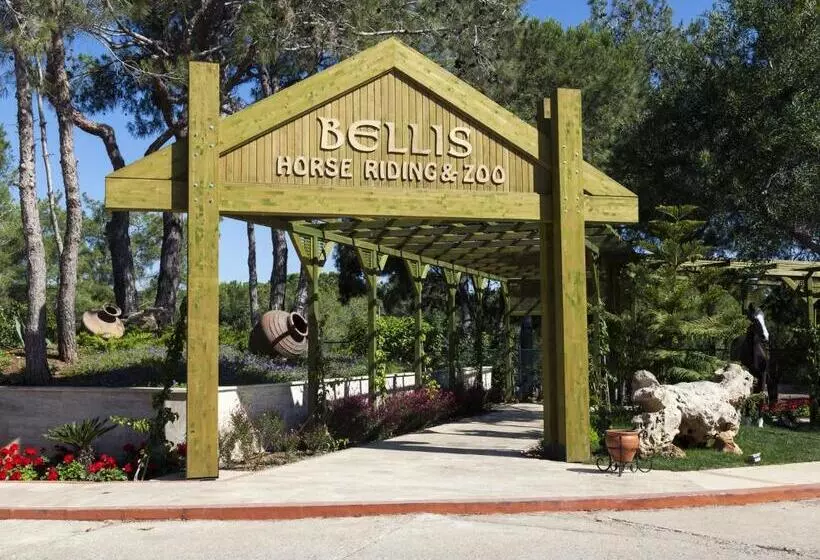 Resort Bellis Deluxe Hotel & Heated For Winter Aqua Park