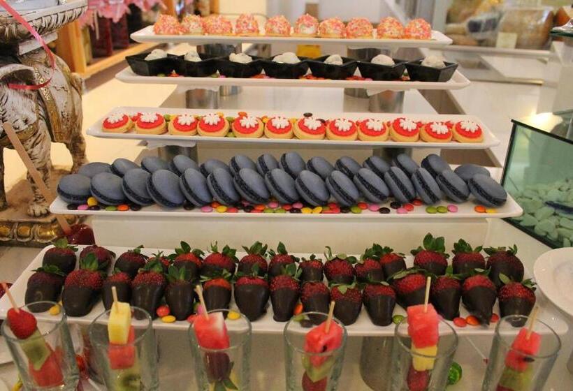 リゾートホテル Bellis Deluxe Hotel & Heated For Winter Aqua Park