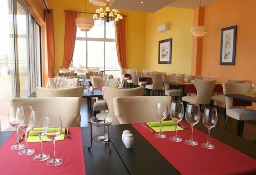 אתר נופש Quinta Da Encosta Velha Golf & Leisure Village