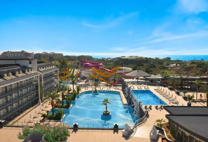 Hotelli Dream World Palace