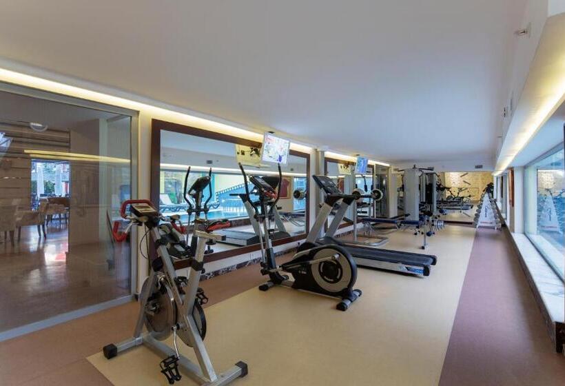 هتل Alaiye Kleopatra