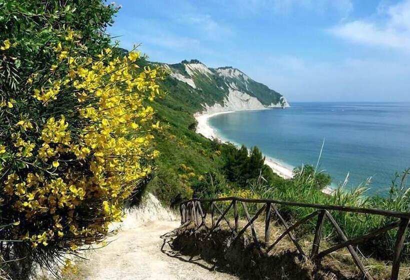 فندق Camping Village Riviera