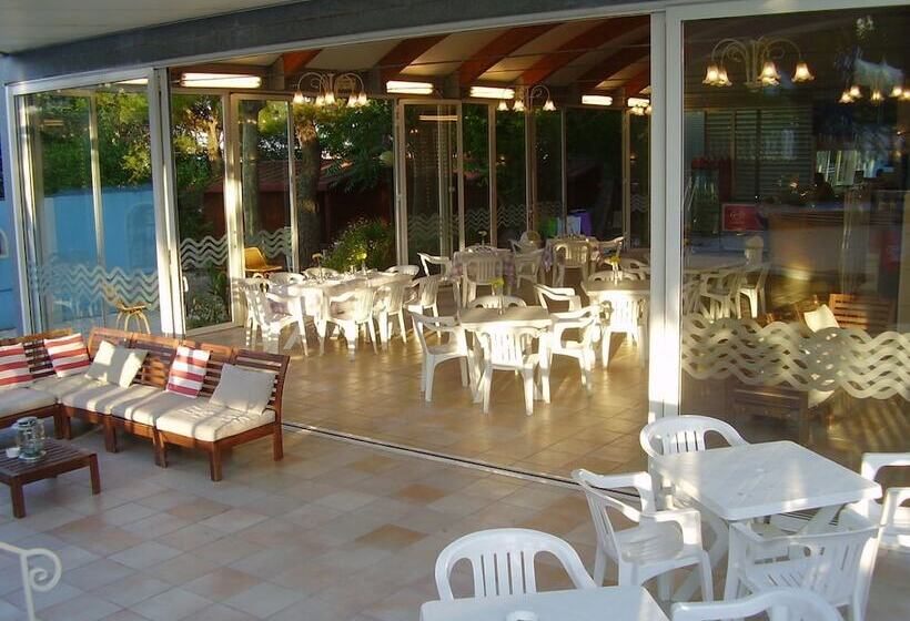 فندق Camping Village Riviera