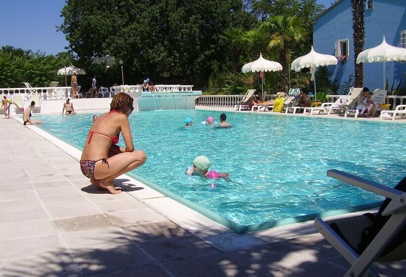 فندق Camping Village Riviera