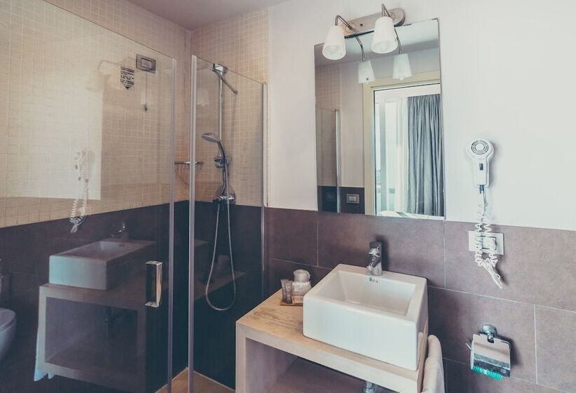 Otel Il Piccolo Giardino Gh Superior