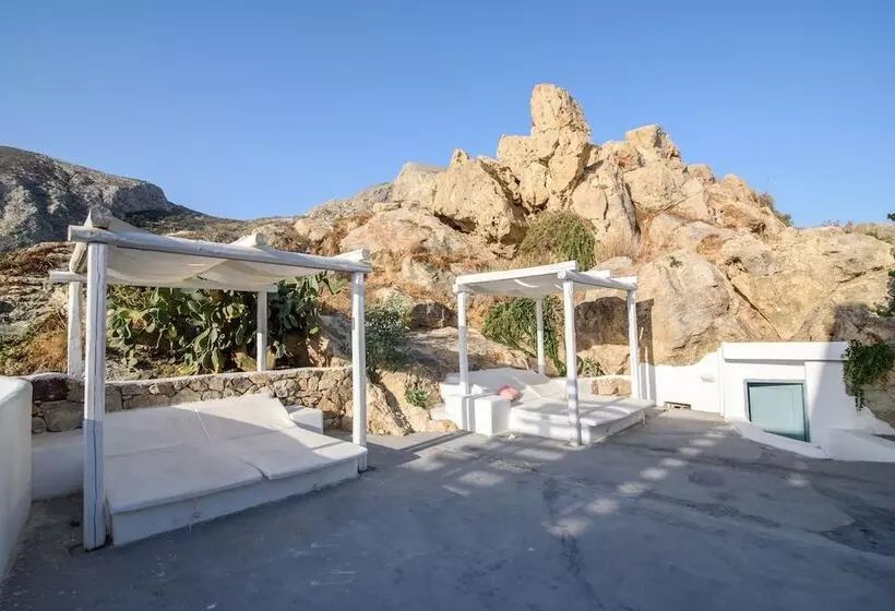 Отель Iris Boutique