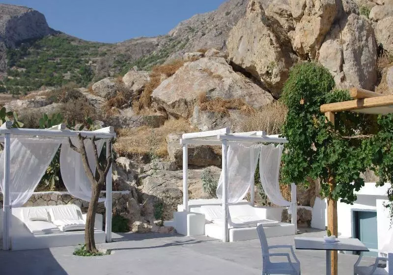 Отель Iris Boutique