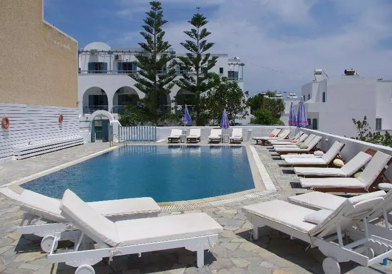 Отель Iris Boutique