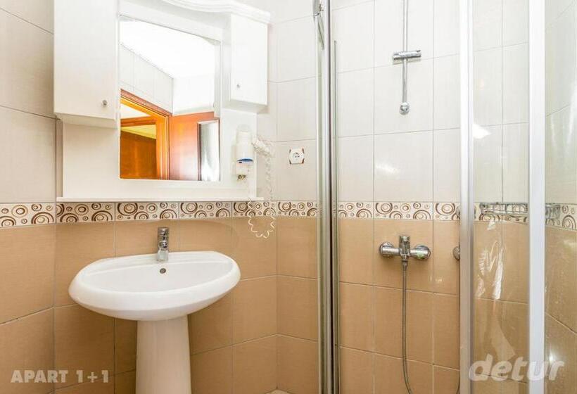 Отель Lavinia Apart