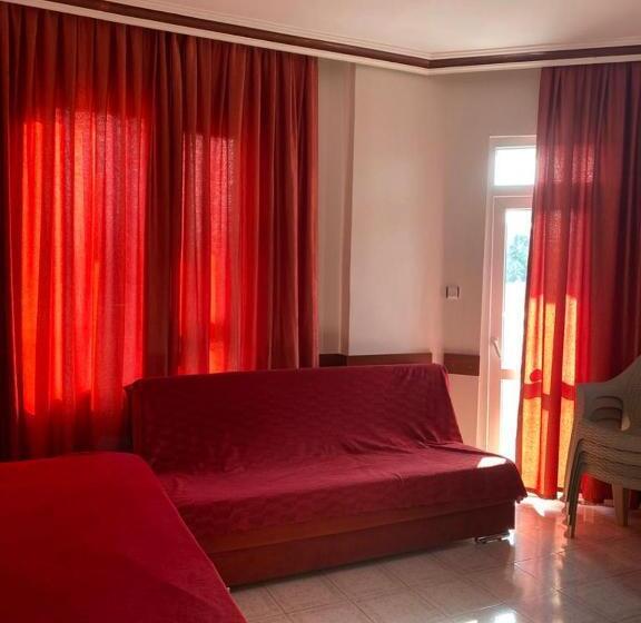 Отель Lavinia Apart