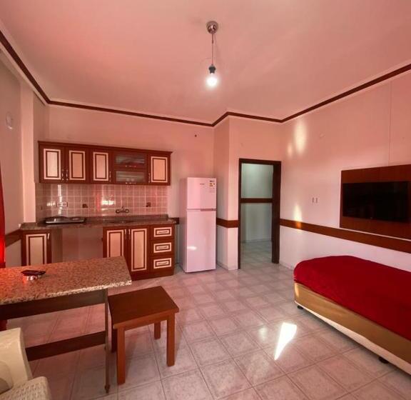 Отель Lavinia Apart