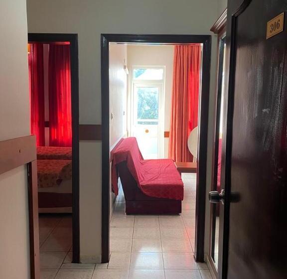 Отель Lavinia Apart