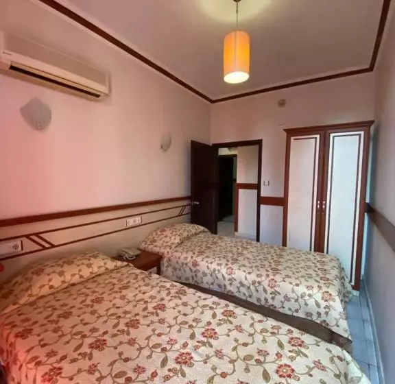 ホテル Lavinia Apart