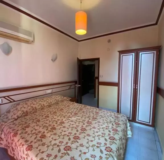 ホテル Lavinia Apart