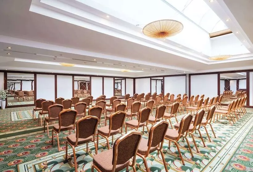 Lindner Hotel Prague Castle, Part Of Jdv By Hyatt