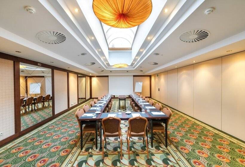 Lindner Hotel Prague Castle, Part Of Jdv By Hyatt