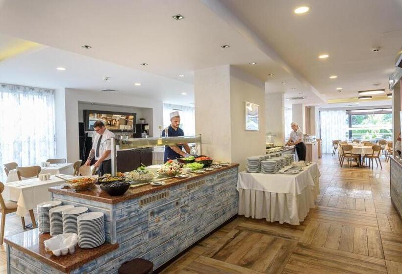 ホテル Lion Sunny Beach