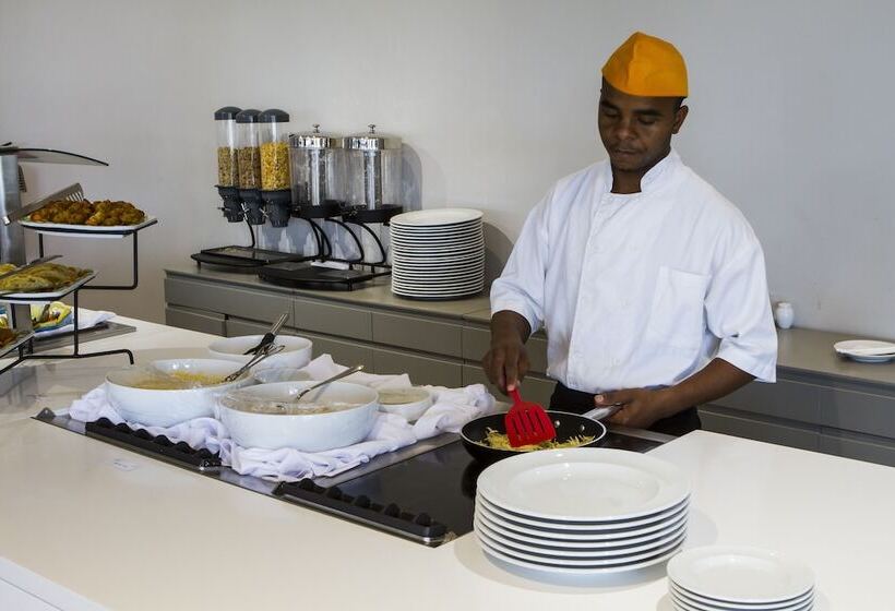 ホテル Montebelo Girassol Maputo