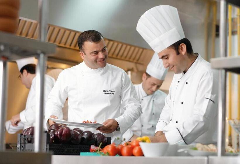 Mövenpick Hotel Izmir