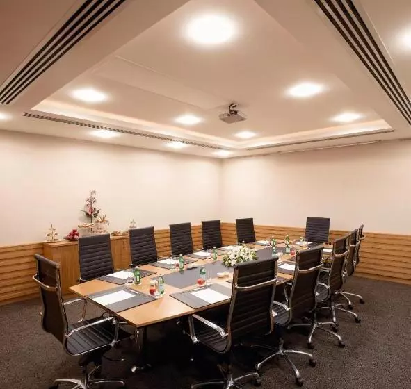 Mövenpick Hotel Izmir