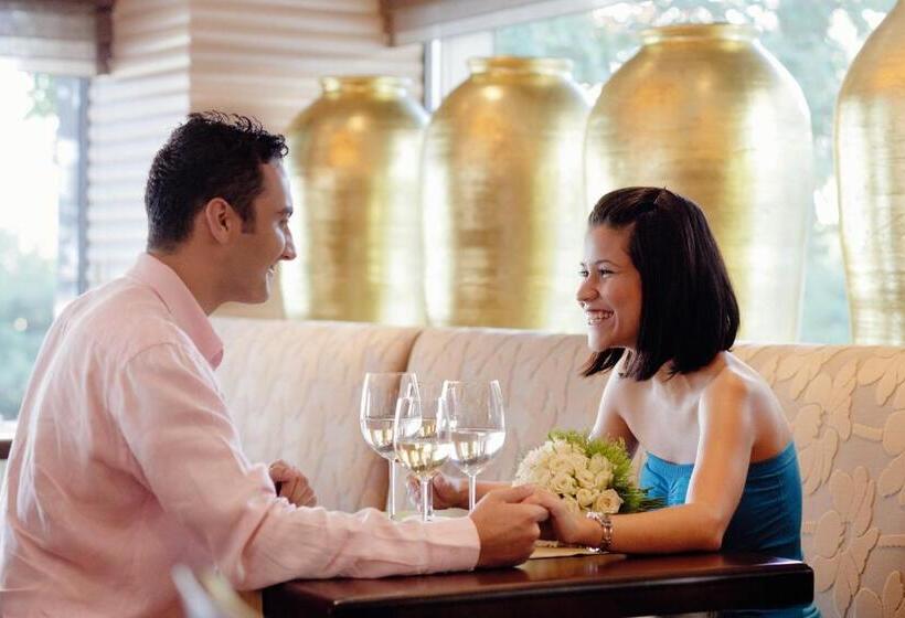 Mövenpick Hotel Izmir