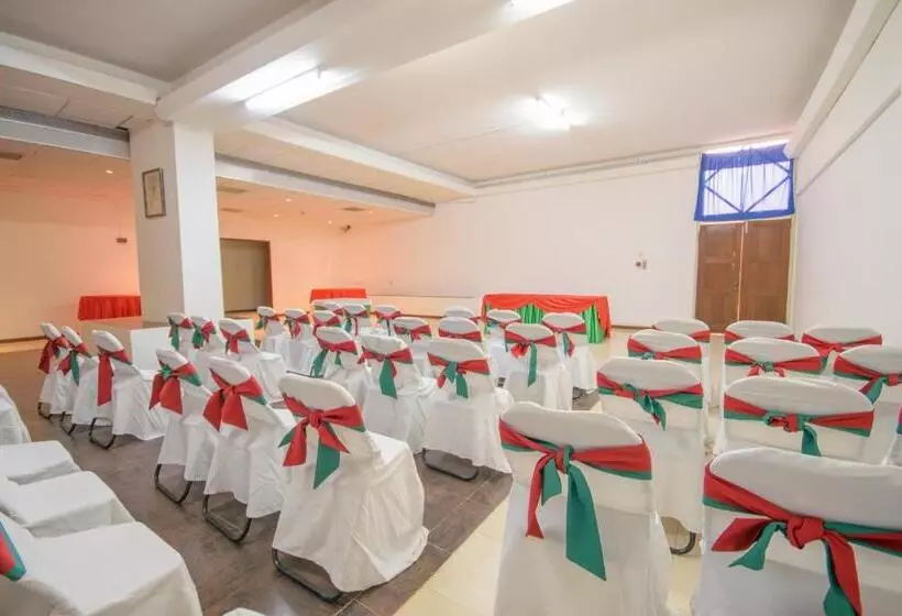 هتل Oasis Porto Grande