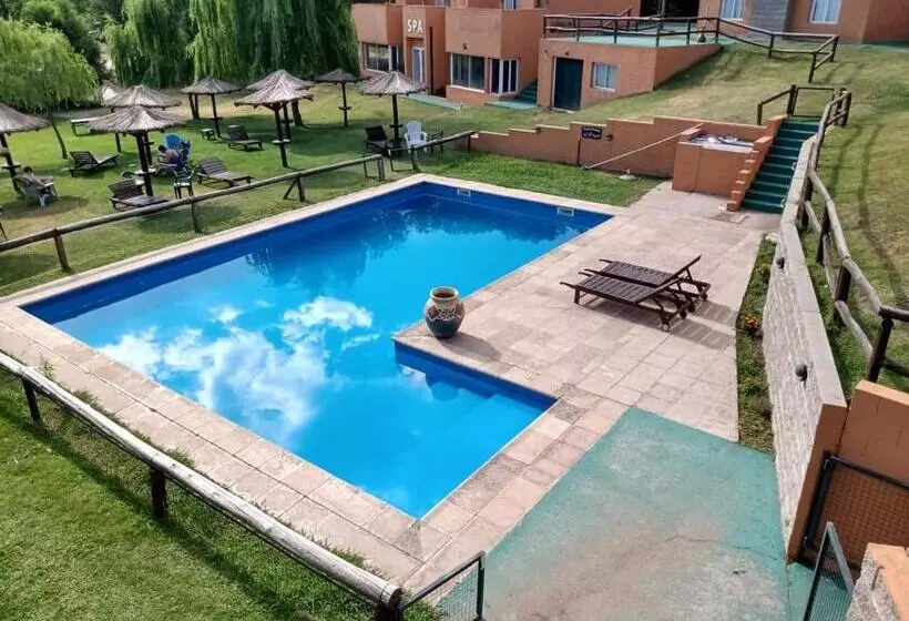 ホテル Posada Terrazas Con Pileta Climatizada