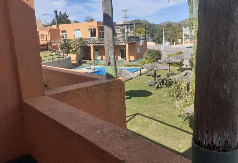 ホテル Posada Terrazas Con Pileta Climatizada