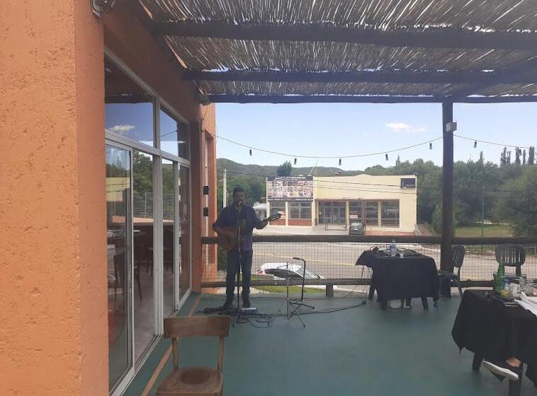 ホテル Posada Terrazas Con Pileta Climatizada