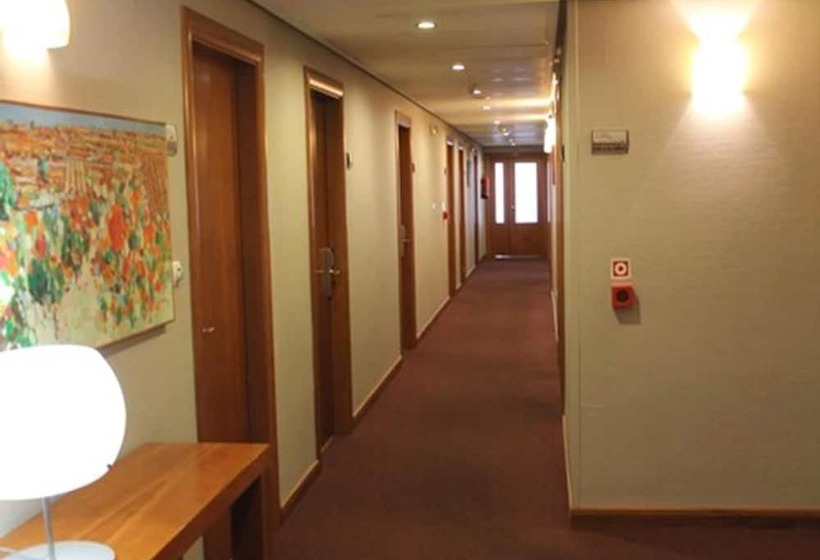 酒店 Restaurante El Tollo