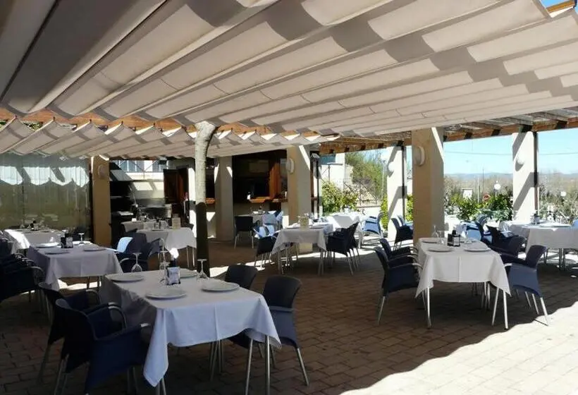 Hotel Restaurante El Tollo