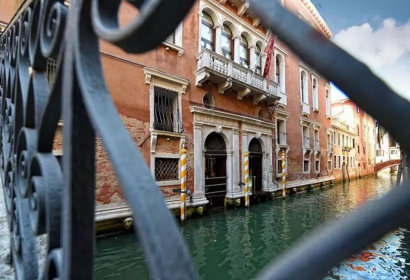 هتل Ruzzini Palace