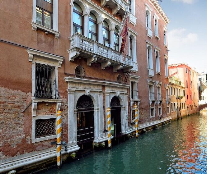 هتل Ruzzini Palace