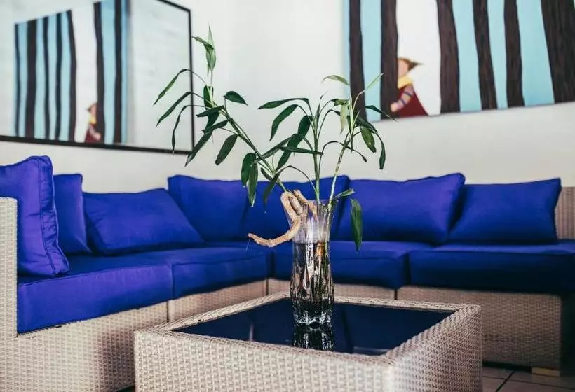 Отель San Juan De Leon