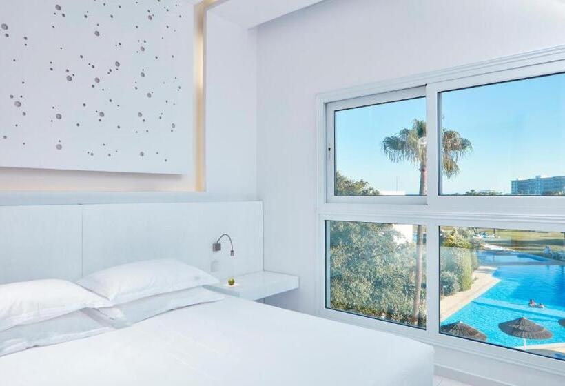 Отель So White Club Resort