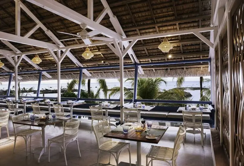 Veranda Pointe Aux Biches Hotel & Spa