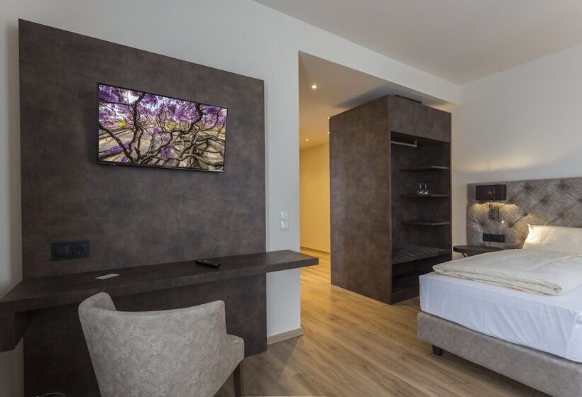 Отель Jakobslust