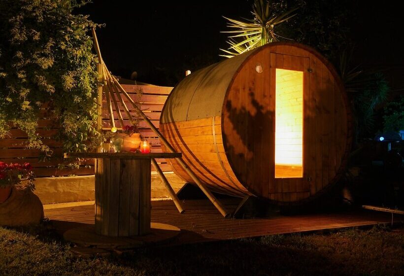 ホテル Seacret Apartments