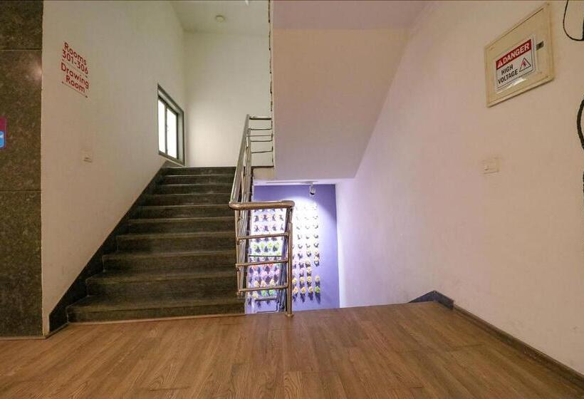 Fabhotel Chattarpur Enclave