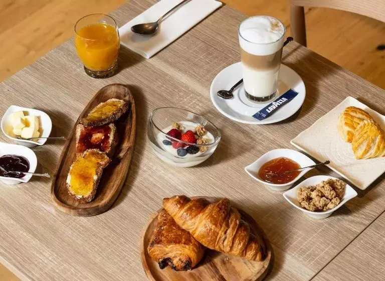 هتل Auberge Au Mai