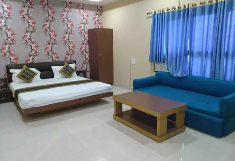 ホテル Basant Palace And Flavors Restaurant