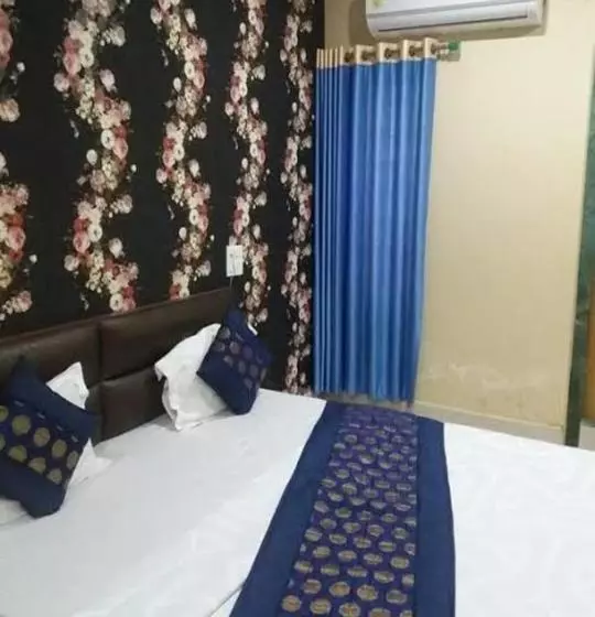 ホテル Basant Palace And Flavors Restaurant