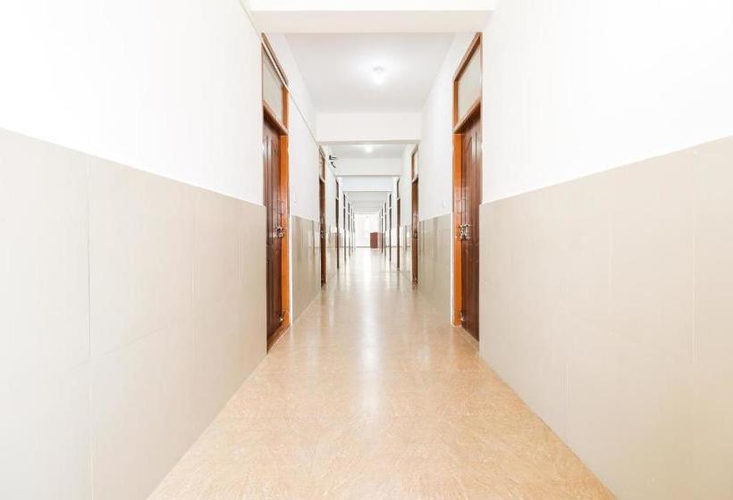 Hotel Capital O 77432 Rd