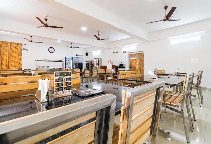 Hotel Capital O 77432 Rd