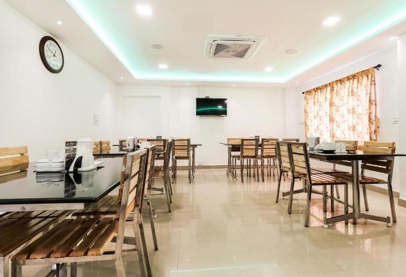 Hotel Capital O 77432 Rd