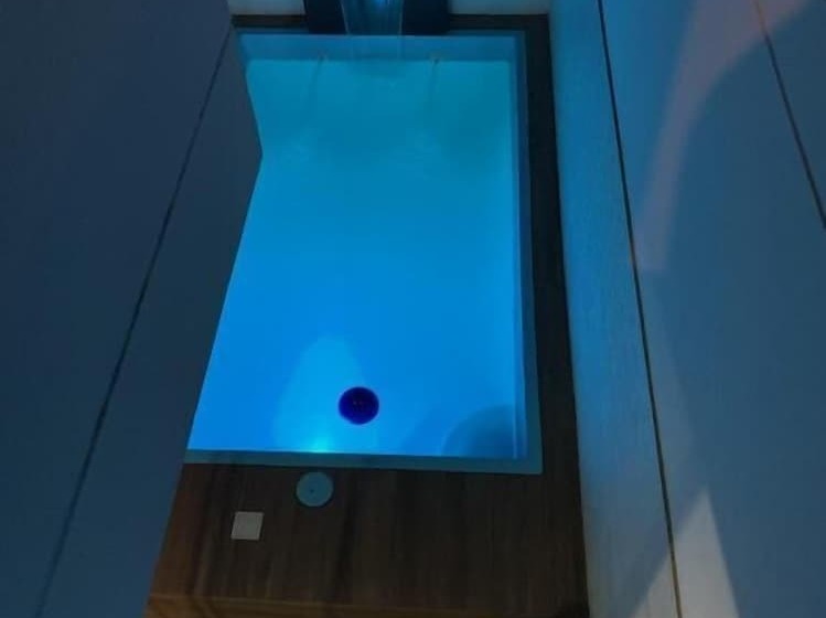 فندق Hostal Macacona