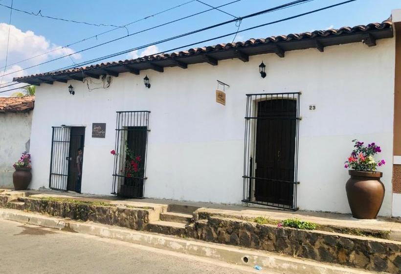 هتل Jardin De Las Marias