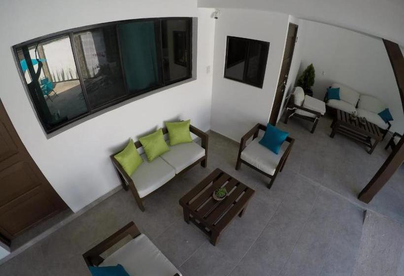 هتل Jardin De Las Marias