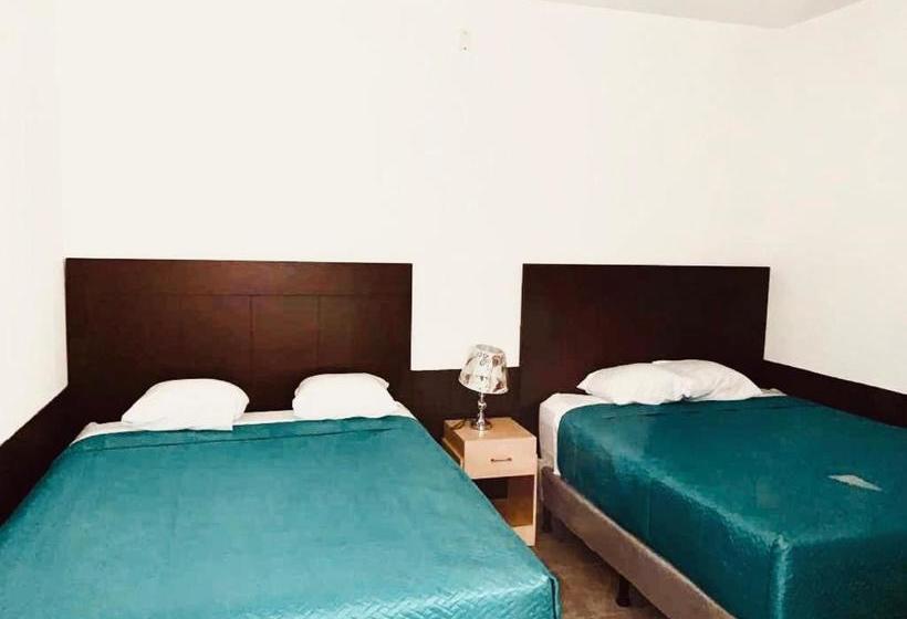 Hotel Jardin De Las Marias